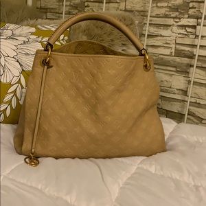 Louis Vuitton empreinte artsy